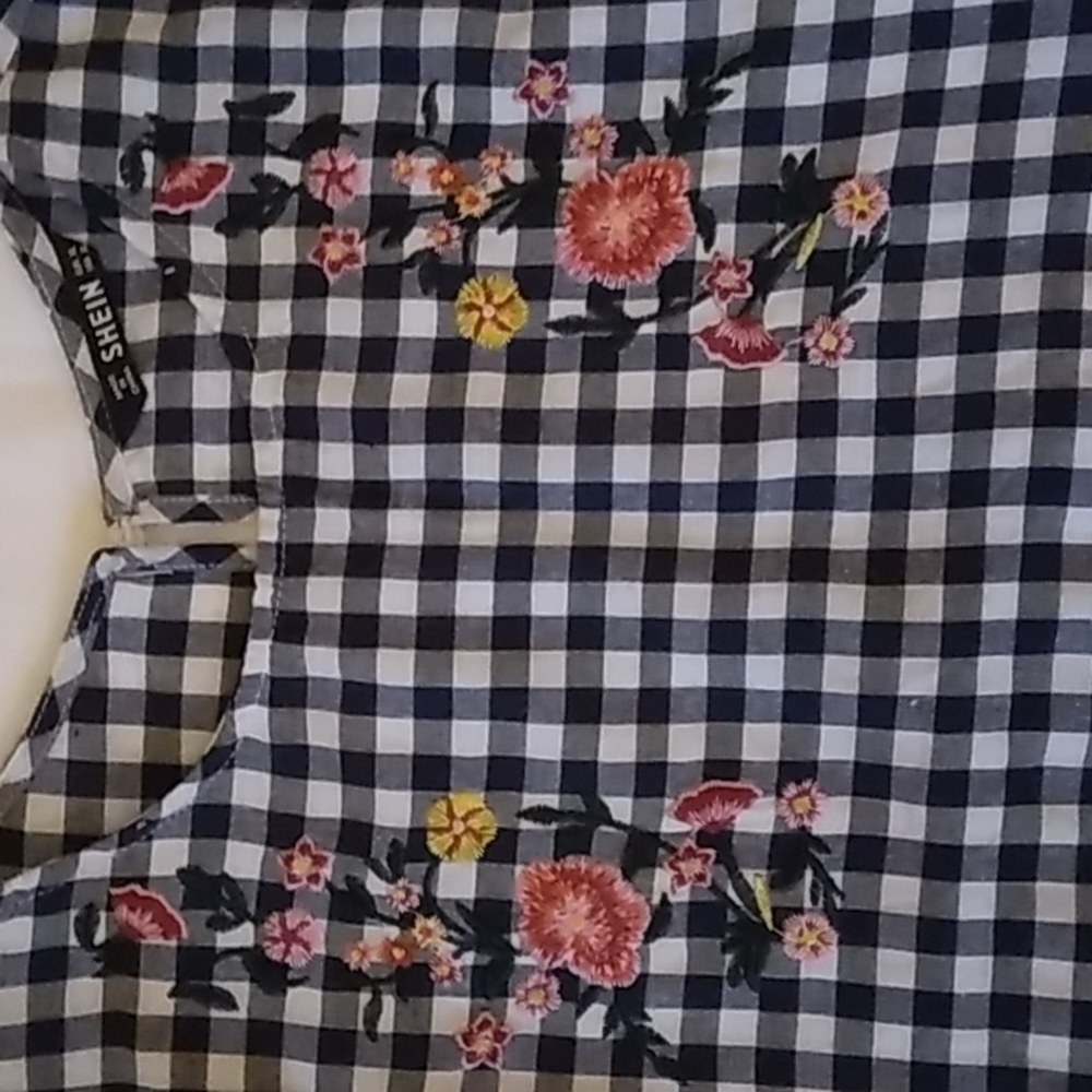 Embroidered Top - Picture 3 of 3